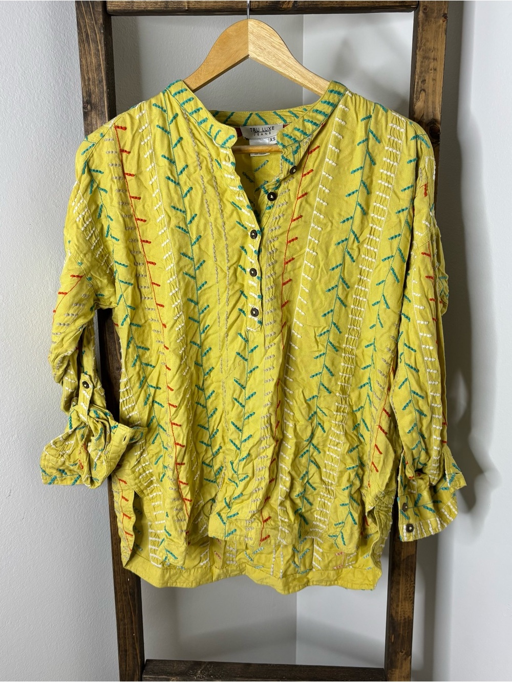 Tru Luxe Jeans Yellow Embroidered Button-Front Tunic Size XS
